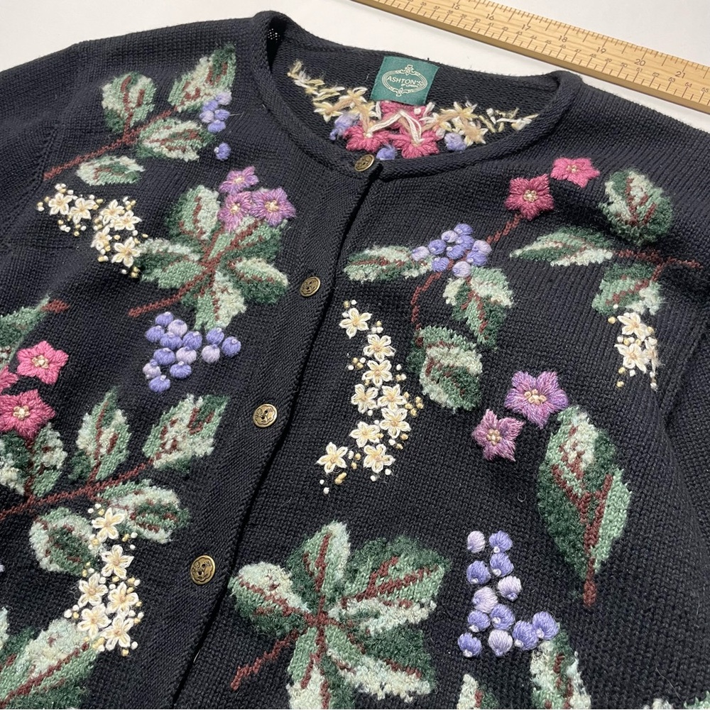 Ashton’s Floral hand Embroidered Women's Sweater - Black - Picture 3 of 6